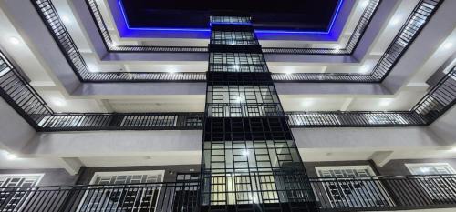 Nakuru Apartment | Exceptional Haven: Family-Friendly with Hot Tub Amenities