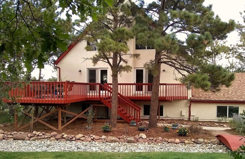 Monument House | Pet-Friendly Retreat at Mt. Herman – Guest Rated 10/10