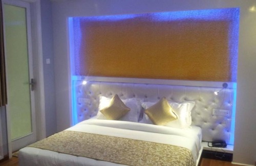 Kashipur Hotel | Accessible Haven with Breakfast and Family-Friendly Amenities