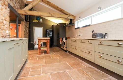 Clitheroe Cottage | Pet-Friendly Haven: The Hawthorns in Gisburn Awaits You
