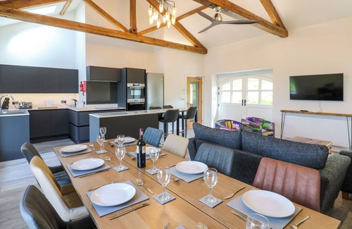 Appleby-in-Westmorland Cottage | Pet-Friendly Getaway at The Hayloft with Beautiful Garden