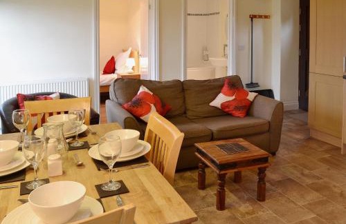 Rochester House | Exceptional Family-Friendly Stay at The Haybarn Hotel