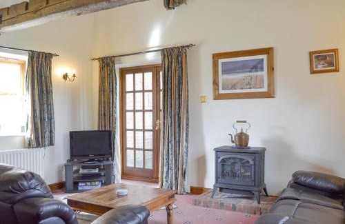 York House | Experience The Hayloft: Family-Friendly Retreat with Hot Tub