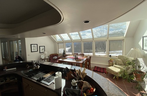 Tunbridge Other | Romantic Getaway at The Hayloft - Breakfast & Kitchen Included