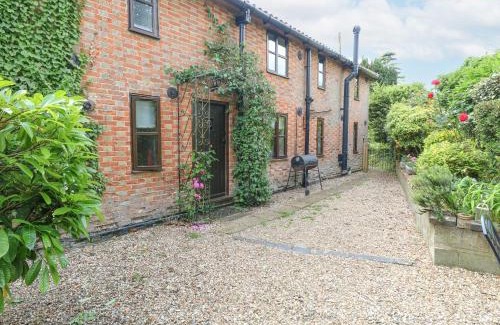 Thetford House | Pet-Friendly Haven at The Hayloft - 4-Star Comfort Awaits