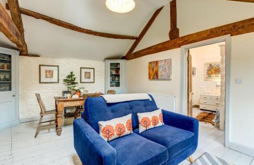 Hook Norton House | Discover The Hayloft: Guest Rated 9.4/10 for Quality Stay