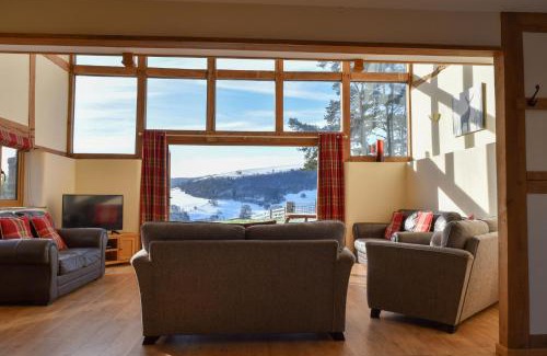 Tirabad House | Discover The Hayloft: A Relaxing 4-Star Retreat
