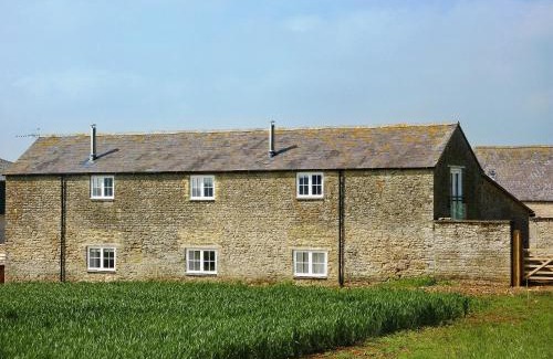 Aynho House | Discover The Hayloft - Nab: 5-Star Family-Friendly Retreat
