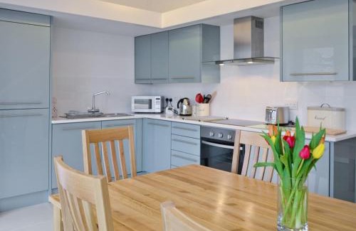 Aynho House | Discover The Hayloft - Nab: 5-Star Family-Friendly Retreat