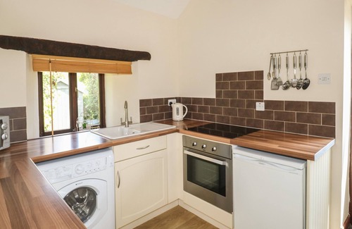 St. Neot Cottage | Pet-Friendly Haven: The Hayloft Cottage in St Neot