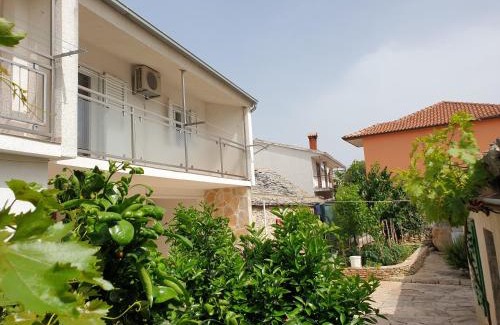 Primosten Apartment | Discover The Heart Of Dalmatia: Family-Friendly Retreat