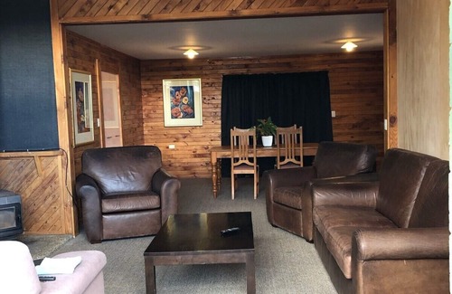 Ohakune House | The heart of Ohakune township with mountain views