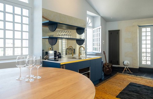 Saint-Martin-de-Re House | The Heart of Saint-Martin-de-Ré – 5 Double Bedrooms, 4 Shower Rooms, and 5 WCs