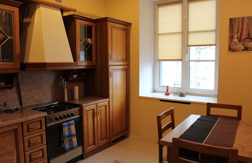 Minsk City Centre Apartment | Discover Comfort at The Heart of the City with Pool & Spa