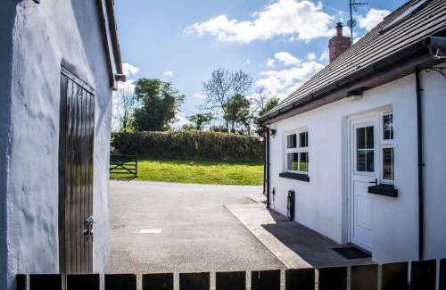 Saul House | Discover The Heights & Hollows Farmhouse: 4-Star Retreat