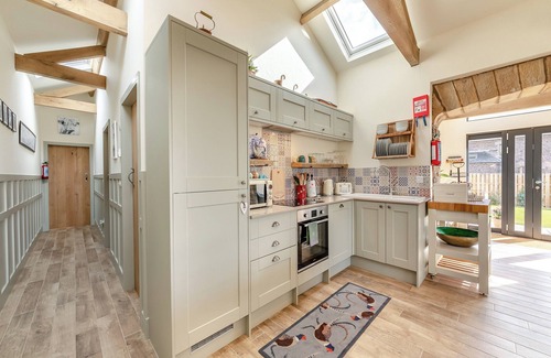 Cornhill on Tweed Cottage | Exceptional 2 Bedroom Stay in West Moneylaws with Lake View