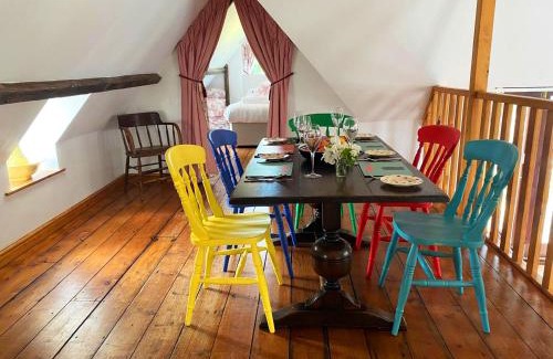 Southerndown House | Pet-Friendly Haven: The Hen House | 4-Star Guest Rated 10/10