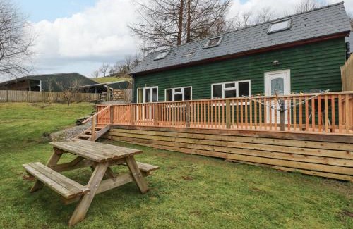 Clydey House | Pet-Friendly Retreat at The Hen Pen - 4-Star Stay