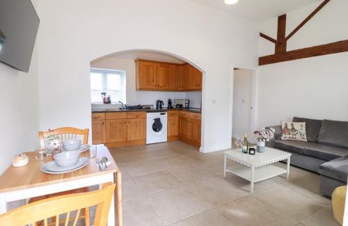 Little Haywood House | Family-Friendly Stay at The Hereford Lodge with Pets Welcome