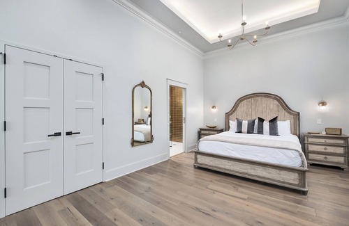 Cullman Hotel | Discover The Heritage Suite: Convenient & Family-Friendly Stay