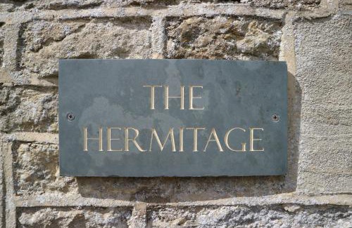Ampney Crucis House | Family-Friendly Retreat at The Hermitage - Rated 9/10