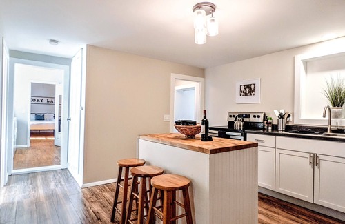 Three Oaks House | Discover The Hickory House - Steps from Downtown Three Oaks