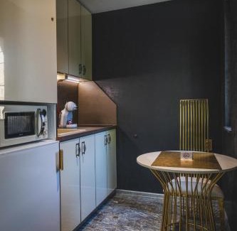 Plovdiv Center Apartment | Discover The Hidden Bank: Silver Bullet with Breakfast Delight