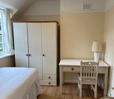 Golders Green House | Discover The Hidden Cottage: Perfect for Families