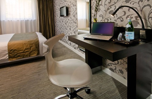 West Hendon Hotel | Unwind at The Hide London: Spa, Breakfast & Family Welcome