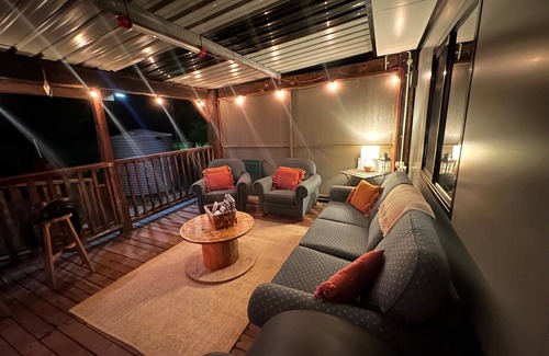Bouvard Cabin | Dog-Friendly Retreat Steps from Pristine Beach - Rated 9.6/10