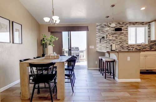 Greenehaven House | Inviting Hideaway with 50 Mile Views & Family-Friendly Amenities
