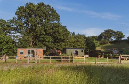 Warminster Other | Pet-Friendly Glamping Retreat at The Hideaway Hiddenwood