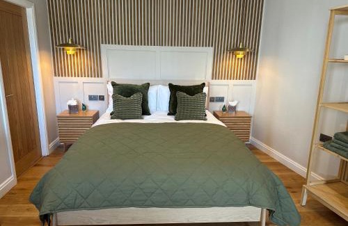 East Morton Bed & Breakfast | The Hideaway At The Busfeild Arms