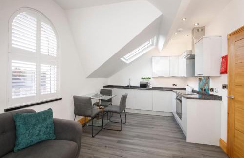 York Apartment | Exceptional Stay at The Hideaway At The Lawrence Apartments