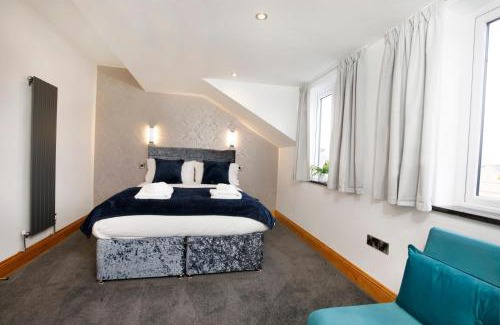 York Apartment | Exceptional Stay at The Hideaway At The Lawrence Apartments