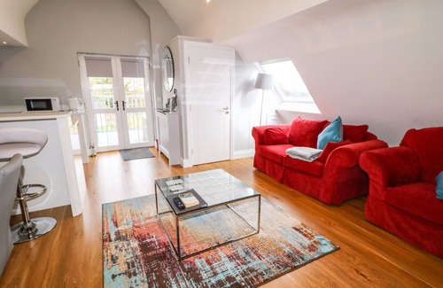 Magherafelt Cottage | Relaxing Retreat: The Hideaway Cottage with Hot Tub