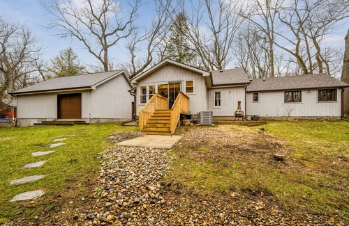 Michiana Shores Cottage | Relaxing Hideaway - Cozy 2-Bedroom Cottage with Pool & Ocean View