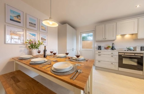 Docking House | Unwind at The Hideaway - Pet Friendly Retreat in Norfolk