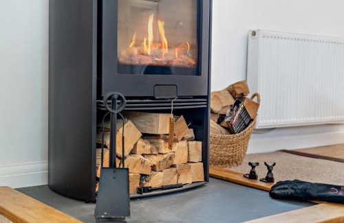 St Wenn House | Discover The Hideaway: Family-Friendly Retreat Awaits