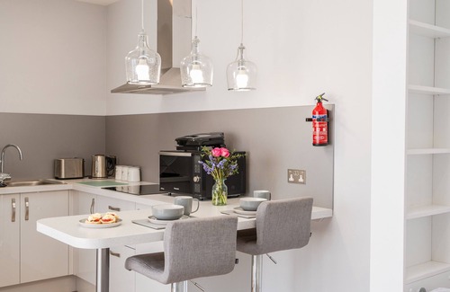 Porthleven Apartment | Idyllic Getaway | The Hideaway - Oceanfront Retreat