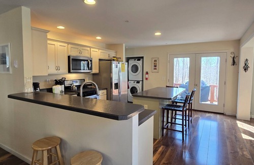 Sky Valley House | The Hideaway House- 3 bedroom with Hot Tub, Fenced Yard, Lake Access