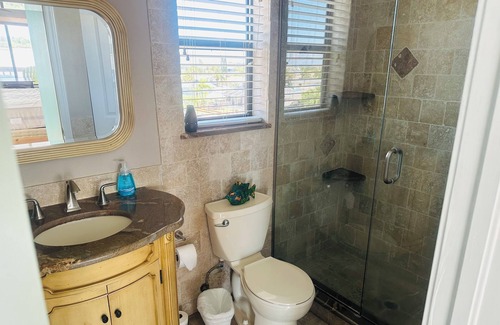 Sea Ranch House | Relaxing Oceanfront Hideaway: Pool, Hot Tub & Kayaks!