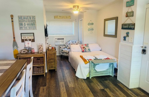 Sea Ranch House | Relaxing Oceanfront Hideaway: Pool, Hot Tub & Kayaks!