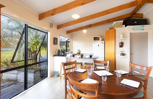 Omaha Cottage | Discover The Hideaway - Omaha Holiday Home with Ocean Views