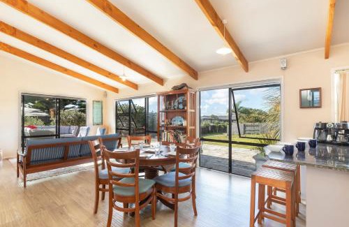 Omaha House | Discover The Hideaway - Family-Friendly Omaha Holiday Home