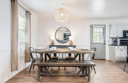 New Braunfels House | Serene Getaway at The Hideaway on Lake Dunlap with Pool