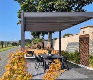 Omagh House | Discover The Hideaway Retreat with Inviting Hot Tub