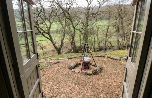 Scarborough House | Experience The Hideaway: Shepherd's Hut - Guest Rated 10/10