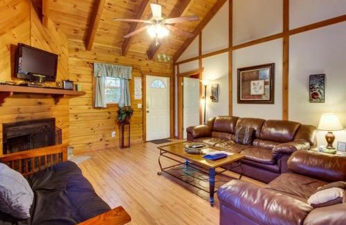 Sautee Nacoochee House | Pet-Friendly Retreat at The Hideaway with Hot Tub Access