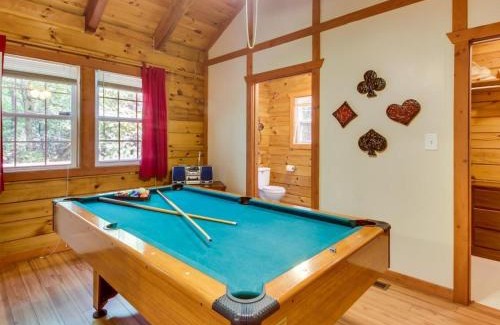 Sautee Nacoochee House | Pet-Friendly Retreat at The Hideaway with Hot Tub Access